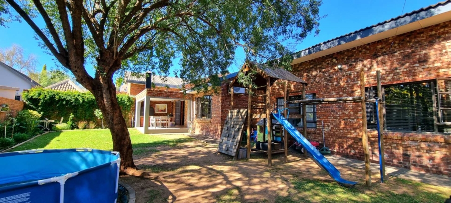 3 Bedroom Property for Sale in Pentagon Park Free State